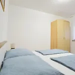 Sanja - One Bedroom With Balcony And Sea View 4