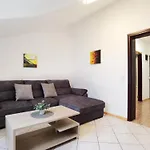 Apartment Sanja - One Bedroom With Balcony And Sea View 4