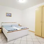 Apartment Sanja - One Bedroom With Balcony And Sea View 4