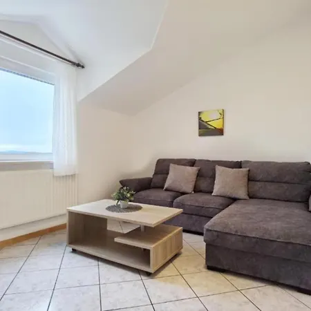 Sanja - One Bedroom With Balcony And Sea View 4