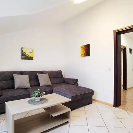 Daire Sanja - One Bedroom With Balcony And Sea View 4