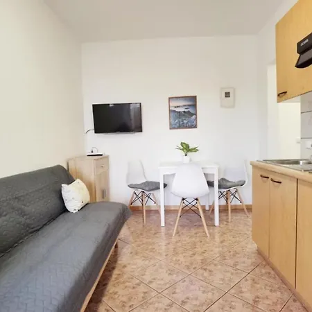 Daire Sanja - One Bedroom With Balcony And Sea View 4