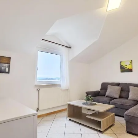 Sanja - One Bedroom With Balcony And Sea View 4 *